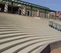 Stadio-di-baseball-rivestito-con-Ercole